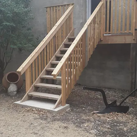 Les De Guillaunas Bed & Breakfast *